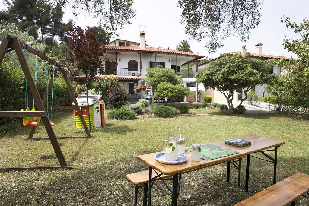 Neria Summer Houses Ханиоти Екстериор снимка
