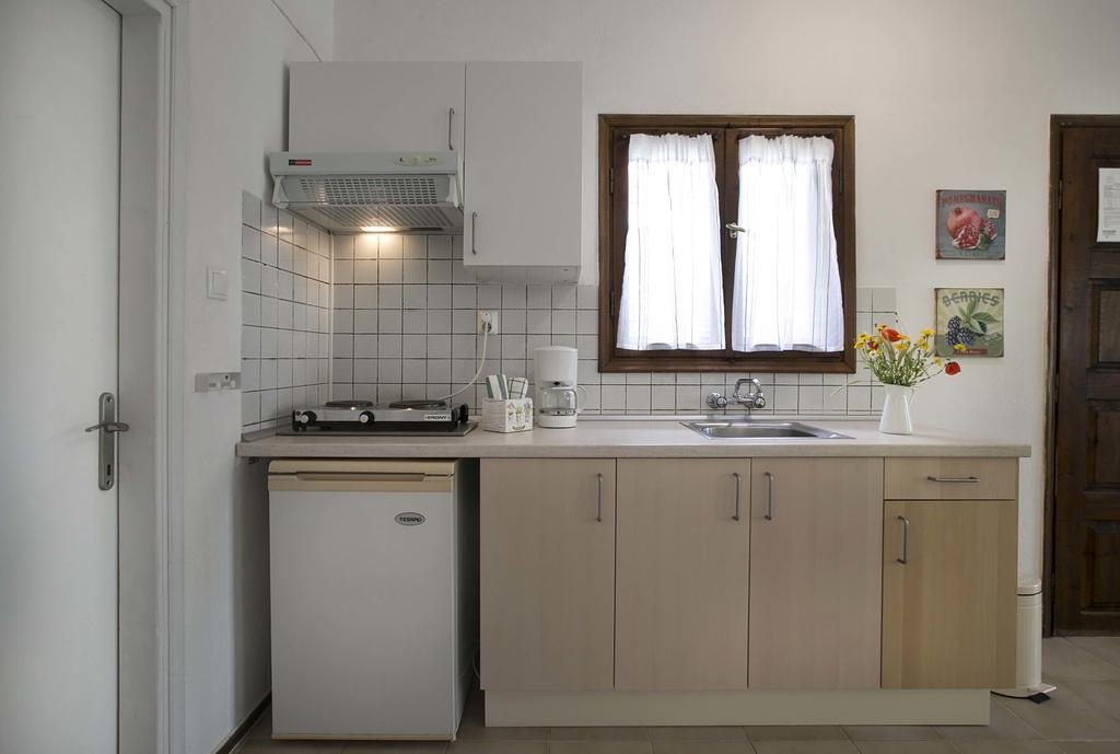 Neria Summer Houses Ханиоти Екстериор снимка