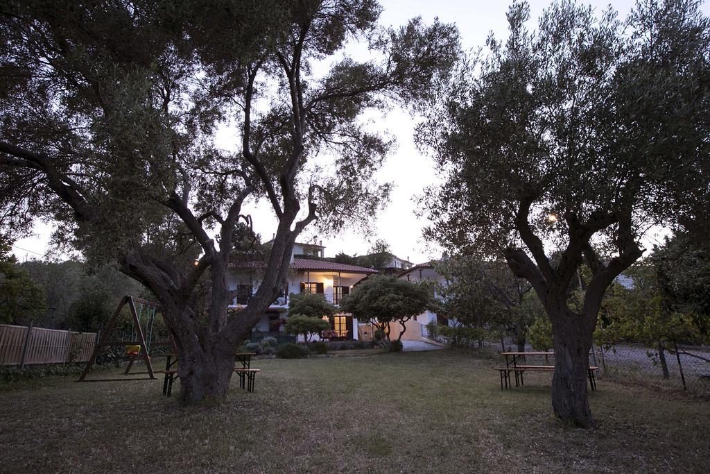 Neria Summer Houses Ханиоти Екстериор снимка