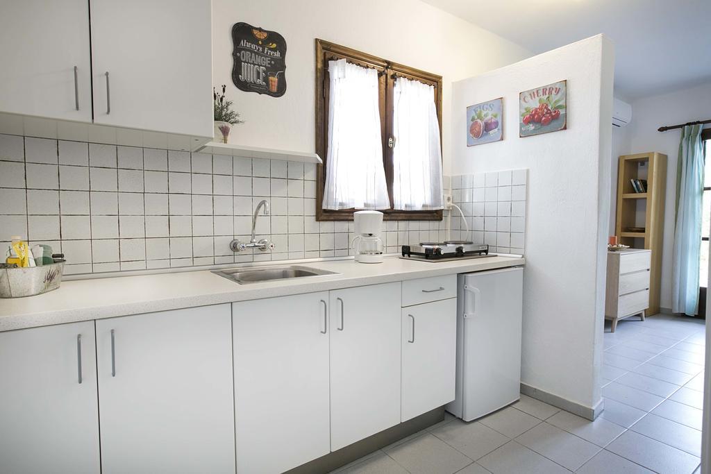 Neria Summer Houses Ханиоти Екстериор снимка