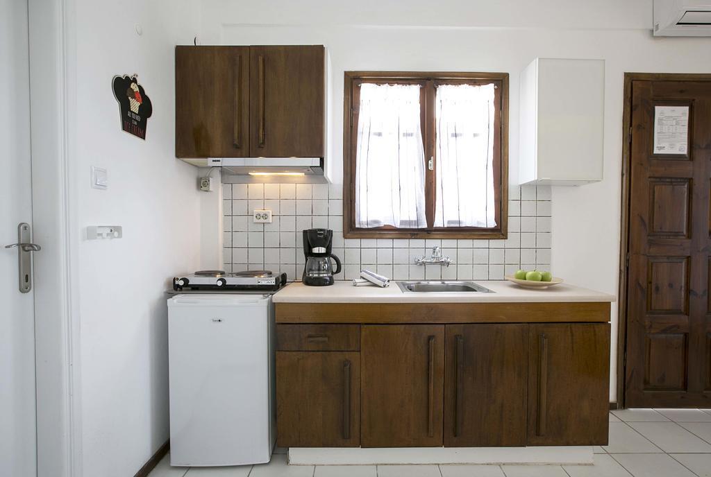 Neria Summer Houses Ханиоти Екстериор снимка