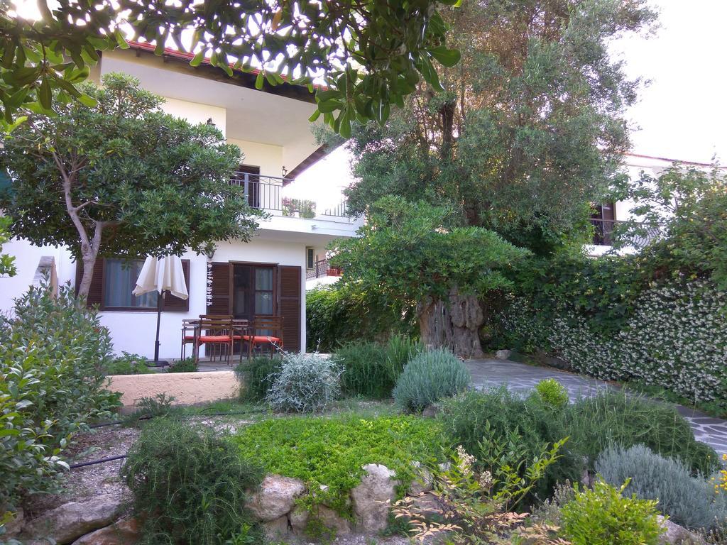 Neria Summer Houses Ханиоти Екстериор снимка